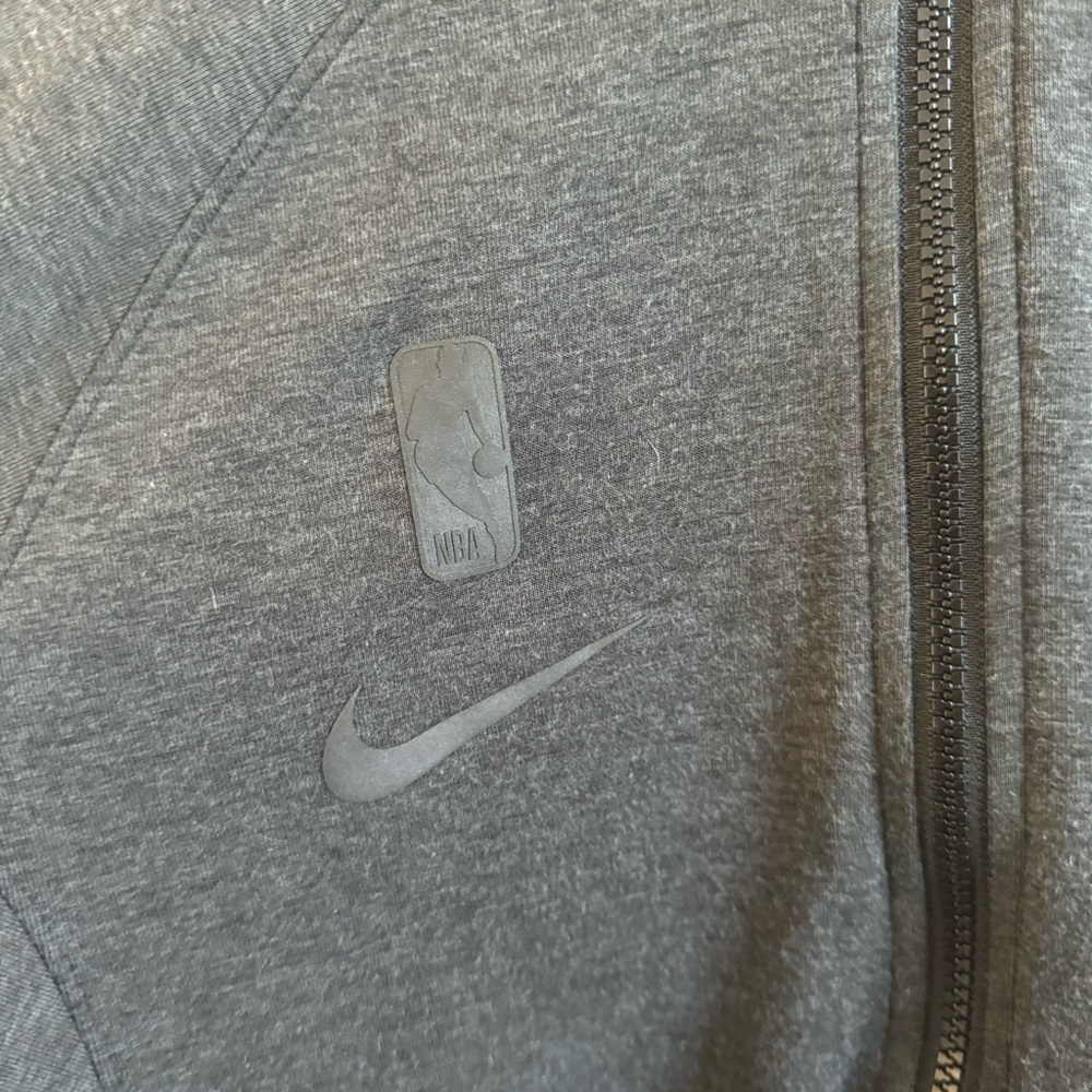 Nike Sacramento Kings Team Edition Zip Up Hoodie SZ S NBA Basketball - Picture 3 of 4